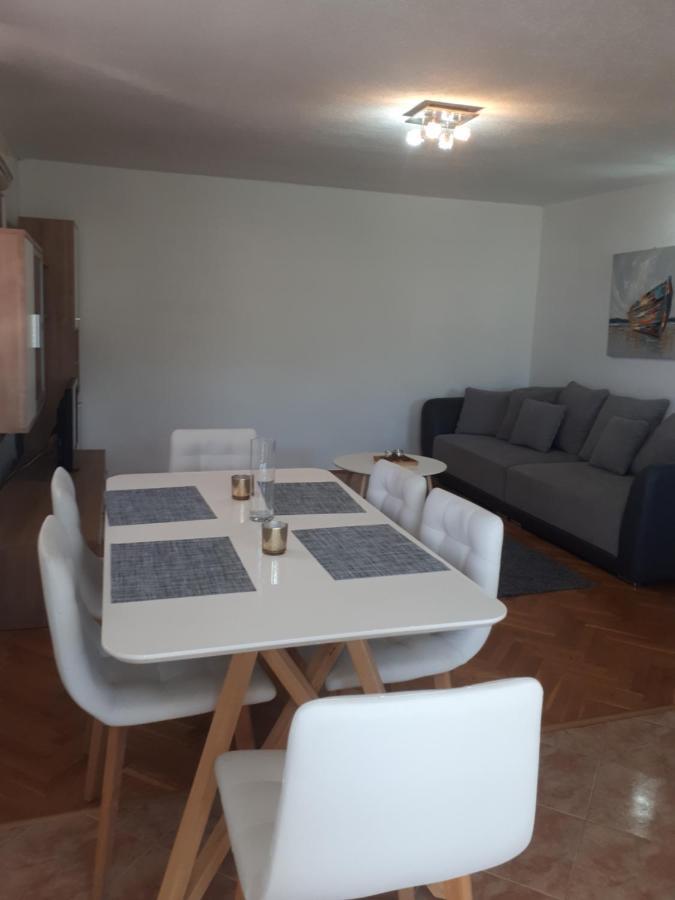 Apartmani Nikola 트로기르 객실 사진